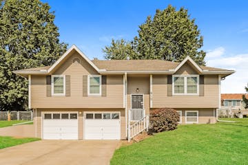 810 ROWELL ST EXCELSIOR SPRINGS, MO 64024